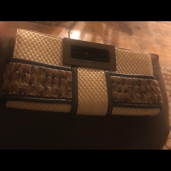 The Limited Clutch - Picture 2 of 4